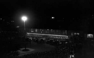 Freiburg: von oben, Hauptbahnhof Vorplatz; beim Empfang des Königs