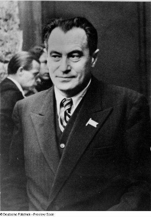 Porträt Walentin Petrowitsch Katajew (1897-1986)