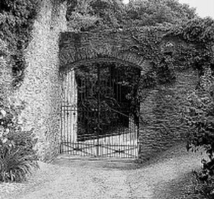 Burg; Eppstein, Auf der Burg 1, Rossertstraße, Burgstraße 50, Burgstraße 48, Burgstraße 44, Auf der Burg