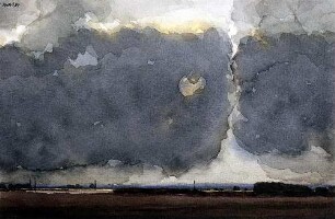 Dunkler Wolkenhimmel mit senkrechtem Durchbruch