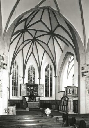 Meißen, An der Frauenkirche 11. Frauenkirche (2. H. 15. Jh.). Blick in den Chor