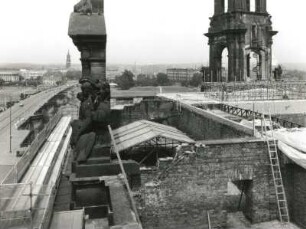 Dresden-Altstadt, Augustusstraße 2. Ständehaus (1901-1906; P. Wallot). Substanzsicherung / Wiederaufbau Dach. Westflügel vor Montage der Dachkonstruktion