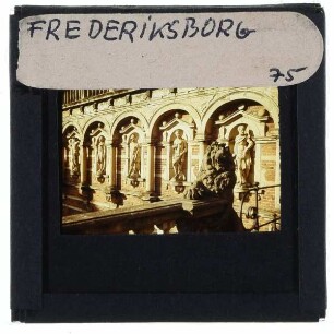 Hillerød, Schloss Frederiksborg : Terasse, Ädikulä