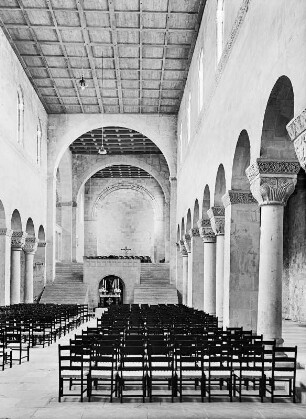 Quedlinburg. Ehemalige Stiftskirche Sankt Servatius (1070/1129, 1947/1959 Wiederaufbau). Inneres. Mittelschiff nach Osten.