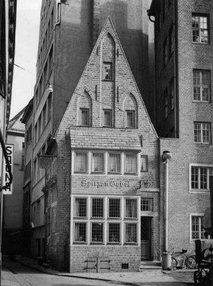 Haus zum Spitzen Gebel