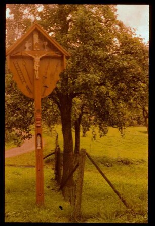Hölzernes Wegkreuz