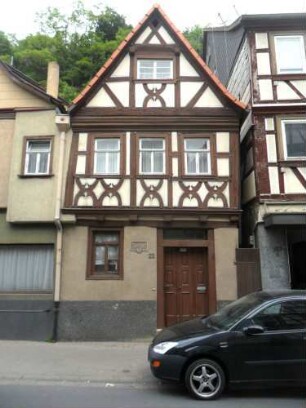 Stadtbild - Hauptstraße 22 - Giebelständiges Fachwerkhaus in Übersicht