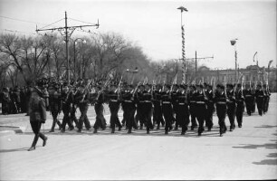 Chisinau: Vorbeimarsch Infanterie
