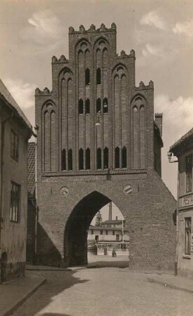 Wassertor : Wassertor, 15.Jahrhundert, am alten Hafen, Hafentor im Stil der Backseingotik