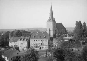 Dresden-Leubnitz, Kirche : Dresden-Leubnitz. Blick von Südwesten (vom Dach des Stadthauses)