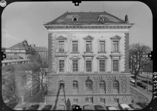 Dresden-Neustadt, Hospitalstraße 7. Ehem. Amtsgericht (1892-1894; M. I. Krause, K. L. F. Schmidt). Seitenfront