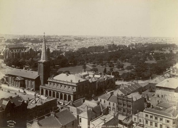 "Vue de la G. P. O. Tower sur Sydney".