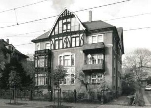 Dresden-Loschwitz, Bautzner Straße 181. Wohnhaus (1901/1915)