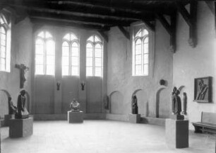 Ernst-Barlach-Gedenkstätte : Güstrow. Ernst-Barlach-Gedenkstätte in der Gertrudenkapelle, Gertrudenplatz 1. Ansicht mit "Mutter Erde"
