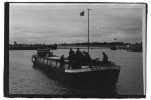Regina (1912), Helmut Hamm, Wisch