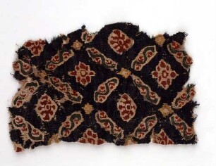 Fragment eines Zierstreifens einer Tunika mit Rautengitter