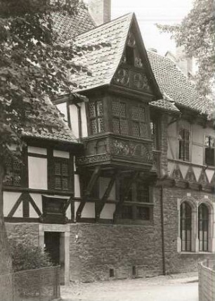 St. Sebastian-Erker : Erker am Gadenstedtschen Haus am Oberpfarrkirchhof