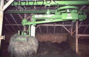 Fotografie: Ein- und Auslagerungstechnik, Heu, Greiferanlage