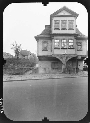 Erfurt-Altstadt, Lange Brücke. Wohnhaus. Straßenfront
