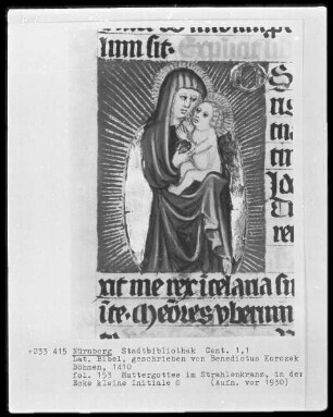 Lateinische Bibel — Madonna in der Mandorla, Folio 153recto
