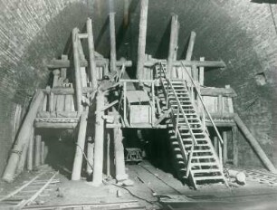 Strassentunnel Saarburg, Deutschland, 1941