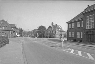Grabauer Straße: rechts Grabauer Straße 17: hinten rechts Grabauer Straße 15 [heute Olivet-Allee 15]: hinten links Grabauer Straße 18 [heute Olivet-Allee 18]: Kreuzung mit Lorentzenstraße