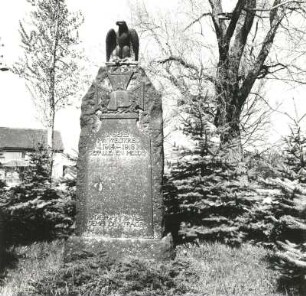 Denkmal für die Gefallenen des 1. Weltkrieges : Denkmal für die Gefallenen des 1. Weltkrieges. Sandstein (ab 1918). Hainichen-Trages