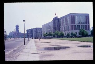 Staatsratsgebäude 21.5.72.