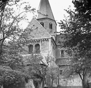 Königslutter am Elm, Stiftskirche St. Peter und Paul, S-Querhaus und Vierungsturm, von SO