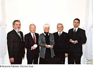 Die Preisträger Dr. Wolfgang Reich, Luise Rummel und Peter Kopp mit dem Präsidenten des Sächsischen Musikrates Prof. Dr. Ingo Zimmermann (links) und dem Präsidenten des Sächsischen Landtages Erich Iltgen (2. von rechts)