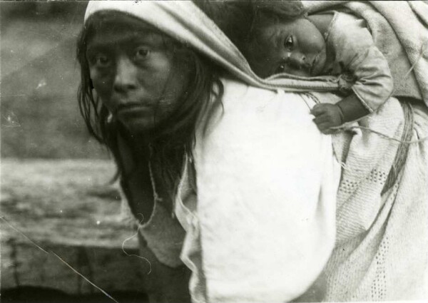 Arhuaco woman washing.