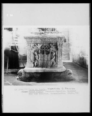Grabmal des Dom Afonso Sanches mit Szenen aus der Lebensgeschichte Christi