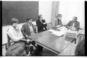 Kleinbildnegativ: Pressekonferenz, pakistanische Delegation, 1978