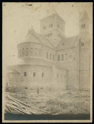 Sankt Antonius Basilika, Rheine: Chor während der Bauarbeiten