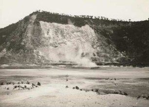 Kraterboden der Solfatare bei Pozzuoli