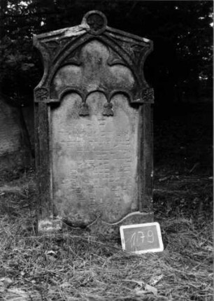 Grabstein 179 [Nir S. 114 Nr. 12.03]