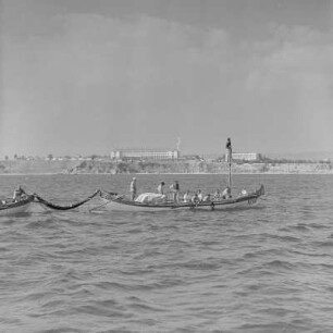 Fischerboote im Hafen von Nessebar. Heimkehrende Küstenfischer auf dem Schwarzen Meer, an der Bucht von Burgas