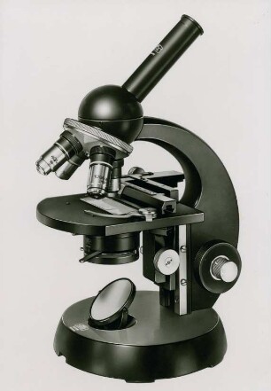 Polarisationsmikroskop "Standard Junior KF 124-201" der Carl Zeiss AG