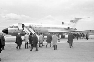 Echterdingen: Flugzeug mit den Gästen