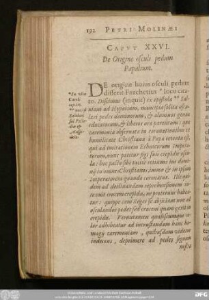 Caput XXVI. De Origine osculi pedum Papalium.