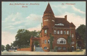 Ansichtskarte Schultheiss-Ausschank am Kreuzberg, Viktoriapark, koloriert [1/3]