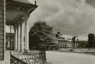 Dresden-Pillnitz. Schloss. Bergpalais (1722-1723; M. D. Pöppelmann, Z. Longuelune). Ansicht Portikus von Nordwesten mit Blick auf das Neue Palais