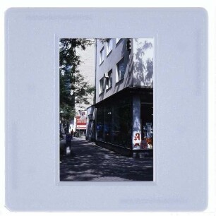 Berlin, Wohn- u. Geschäftshaus Kottbusser Damm 12/Hohenstaufen-Apotheke