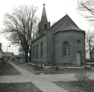 Bersteland-Freiwalde. Dorfkirche (1870/1871). Ansicht von Südosten