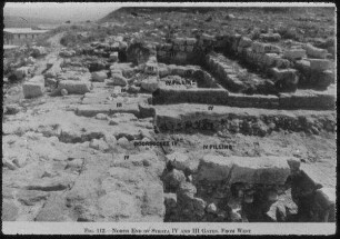 Tell el-mutesellim [Megiddo], Tore a. Stratum III u. IV, Südteil