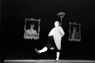Berlin: Kabarett der Komiker; Erwin Hoffmann's Tanz als Diener