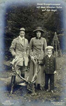 Kronprinz Wilhelm und Cecilie von Preußen und Sohn Wilhelm bei der Jagd in Ostpreußen