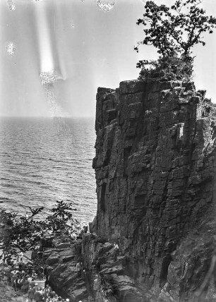 Blick auf das Meer : Blick von den Klippen der dänischen Insel Bornholm auf die Ostsee.