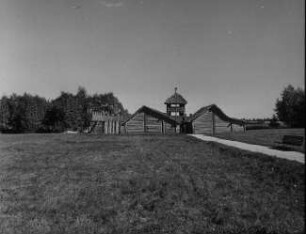 Biskupin (Polen), Siedlung der frühen Eisenzeit (Lausitzer Kultur), Rekonstruktion