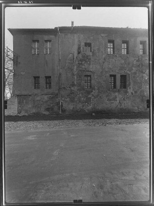 Senftenberg. Schloß (1544-1548, Ausbau 1570). Westflügel. Teilansicht von Westen